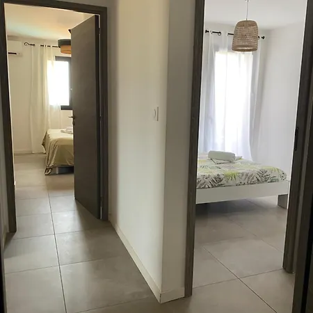 En A Vue Panoramique Sur Porto-vecchio ! *