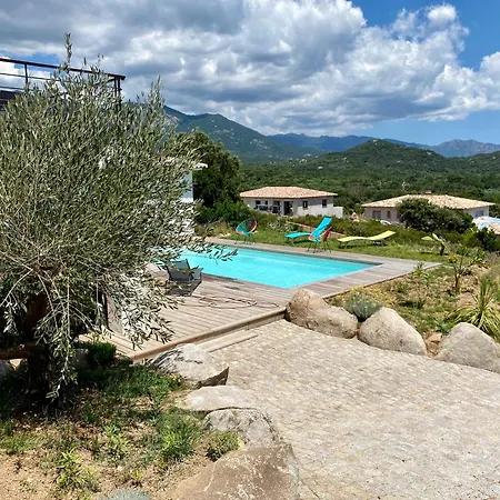 En A Vue Panoramique Sur Porto-vecchio ! 度假居 *